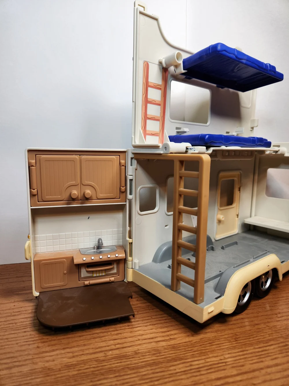 Bluey Camper Ultimate Caravan Adventure ( camper only)